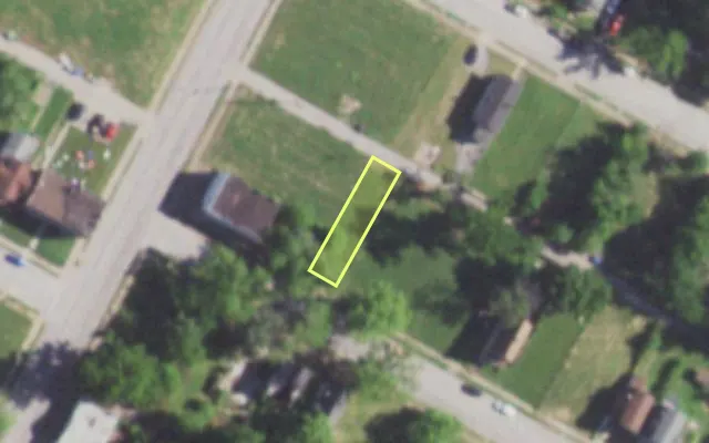 Aerial view of 5751 HIGHLAND AV — vacant lot, St. Louis with approximate parcel outline