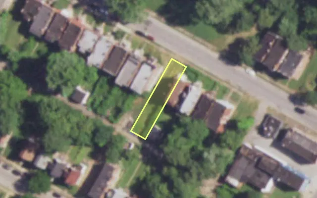 Aerial view of 4730 ST LOUIS AV — vacant lot, St. Louis with approximate parcel outline