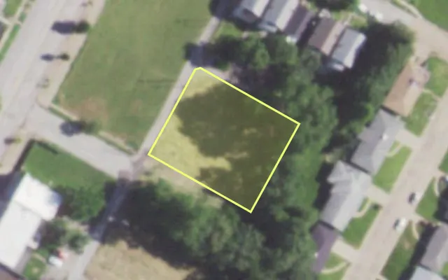 Aerial view of 5233 LABADIE AV — vacant lot, St. Louis with approximate parcel outline