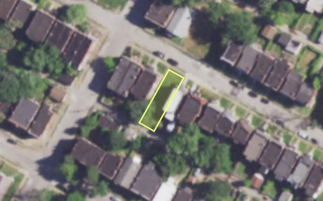Aerial view of 4184 FARLIN AV — vacant lot, St. Louis with approximate parcel outline