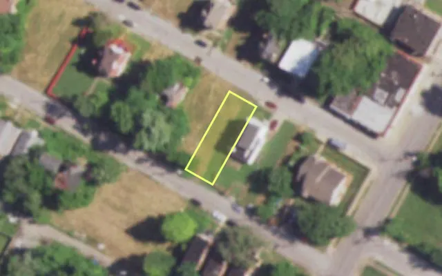 Aerial view of 4718 CUPPLES PL — vacant lot, St. Louis with approximate parcel outline