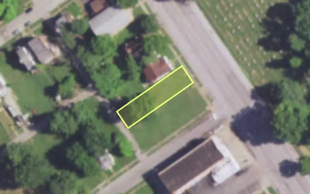 Aerial view of 5606 W FLORISSANT AV — vacant lot, St. Louis with approximate parcel outline