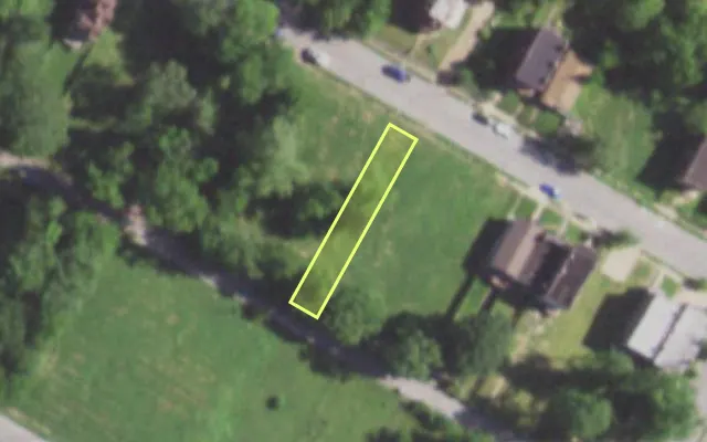 Aerial view of 5630 LOTUS AV — vacant lot, St. Louis with approximate parcel outline