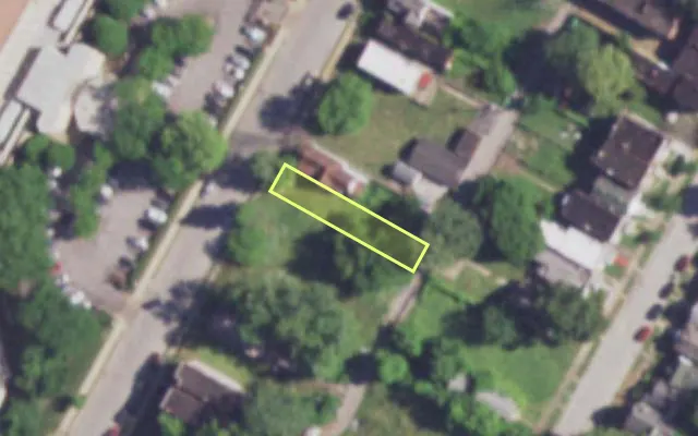 Aerial view of 2530 WHITTIER ST — vacant lot, St. Louis with approximate parcel outline