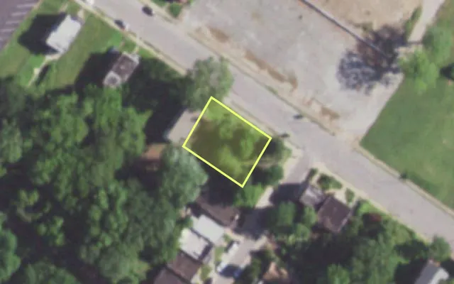 Aerial view of 5942 WELLS AV — vacant lot, St. Louis with approximate parcel outline