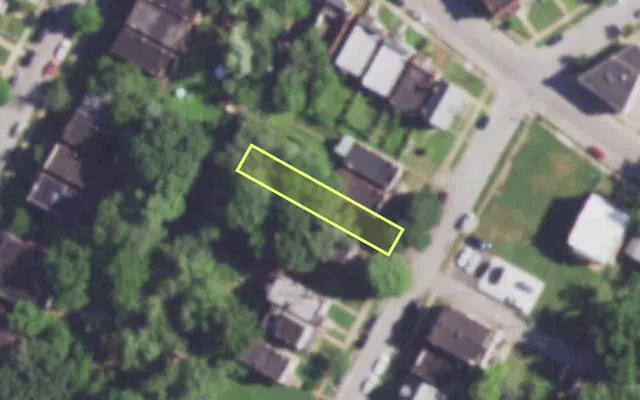 Aerial view of 4255 HARRIS AV — vacant lot, St. Louis with approximate parcel outline