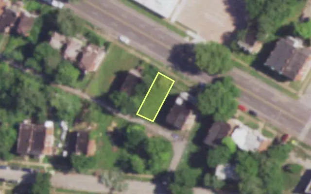 Aerial view of 4642 PAGE BLVD — vacant lot, St. Louis with approximate parcel outline