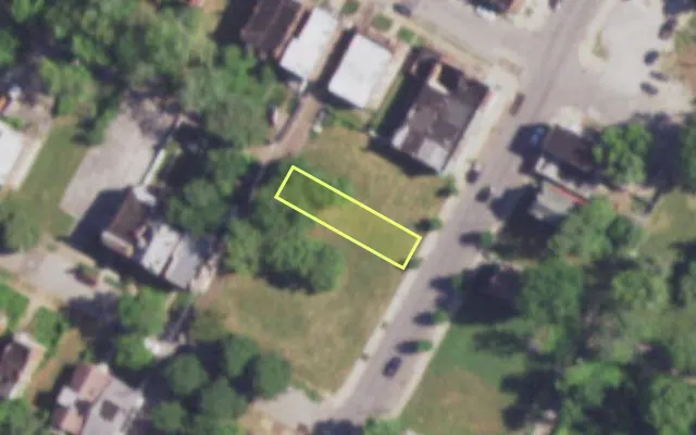 Aerial view of 3213 N NEWSTEAD AV — vacant lot, St. Louis with approximate parcel outline