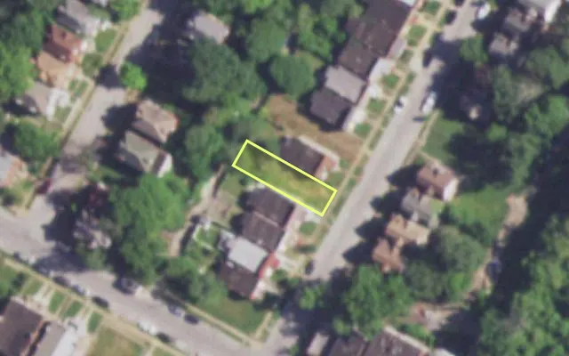 Aerial view of 4011 N TAYLOR AV — vacant lot, St. Louis with approximate parcel outline