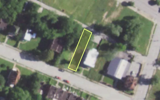 Aerial view of 5123 WELLS AV — vacant lot, St. Louis with approximate parcel outline