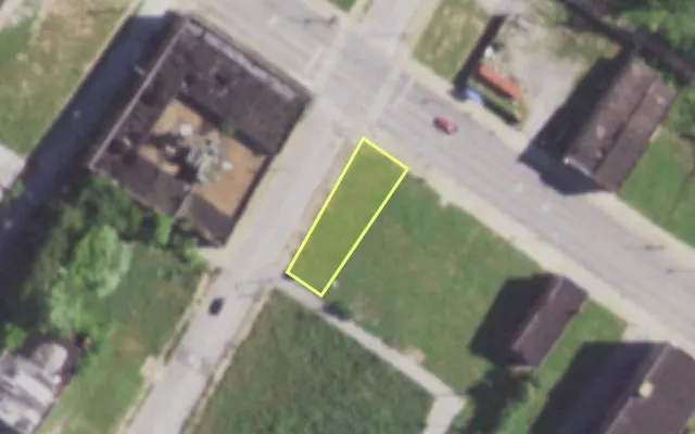 Aerial view of 5990 DR MARTIN LUTHER KING DR — vacant lot, St. Louis with approximate parcel outline