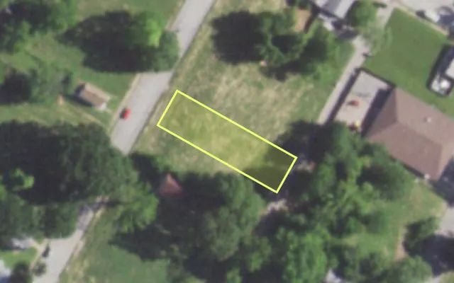 Aerial view of 2848 SEMPLE AV — vacant lot, St. Louis with approximate parcel outline