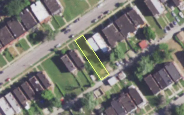 Aerial view of 4634 POPE AV — vacant lot, St. Louis with approximate parcel outline