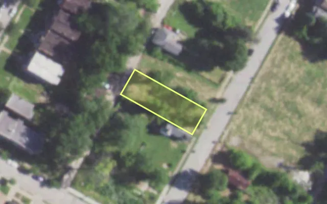 Aerial view of 3321 SEMPLE AV — vacant lot, St. Louis with approximate parcel outline