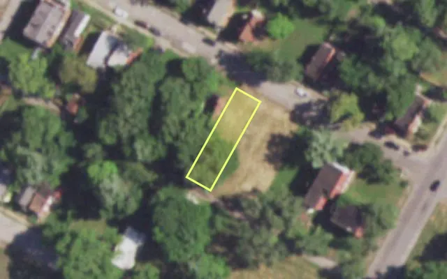 Aerial view of 4422 GARFIELD AV — vacant lot, St. Louis with approximate parcel outline
