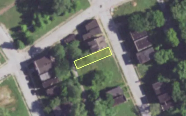 Aerial view of 4429 N 20TH ST — vacant lot, St. Louis with approximate parcel outline