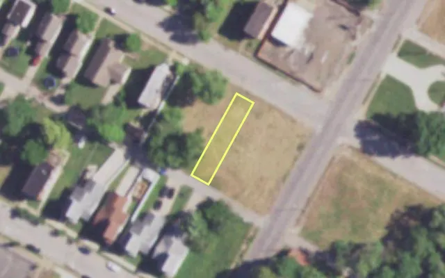 Aerial view of 3908 LINCOLN AV — vacant lot, St. Louis with approximate parcel outline