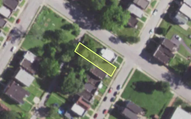 Aerial view of 1445 ROWAN AV — vacant lot, St. Louis with approximate parcel outline