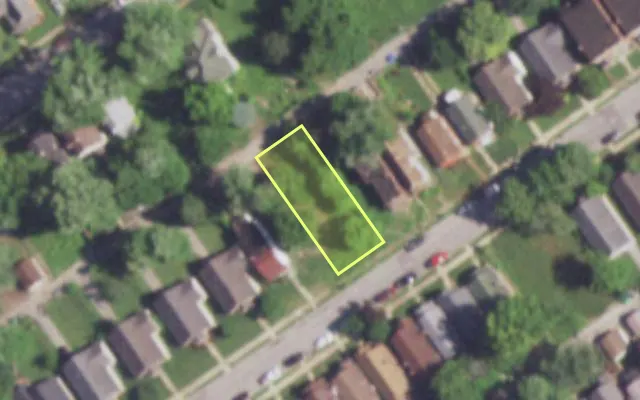 Aerial view of 5041 RUSKIN AV — vacant lot, St. Louis with approximate parcel outline