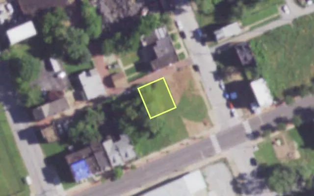 Aerial view of 2111 R SALISBURY ST — vacant lot, St. Louis with approximate parcel outline