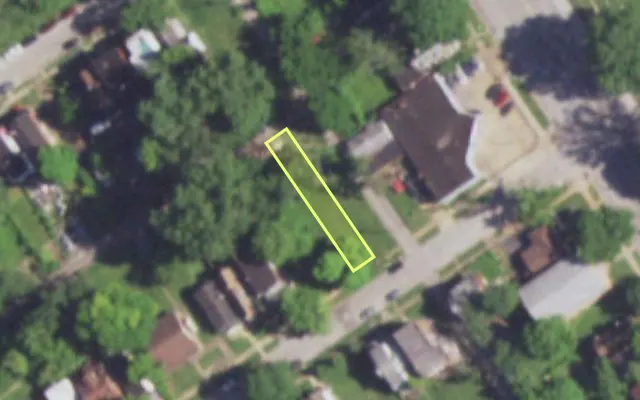 Aerial view of 5537 PLOVER AV — vacant lot, St. Louis with approximate parcel outline
