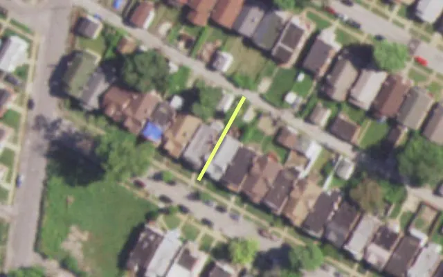 Aerial view of 4875 R SACRAMENTO AV — vacant lot, St. Louis with approximate parcel outline