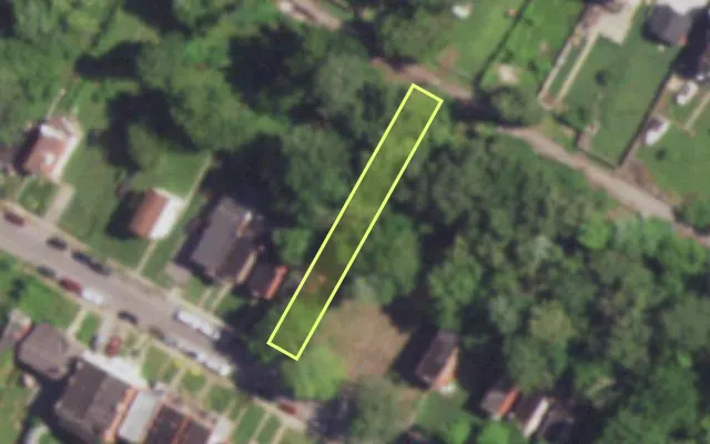 Aerial view of 4811 LEDUC ST — vacant lot, St. Louis with approximate parcel outline