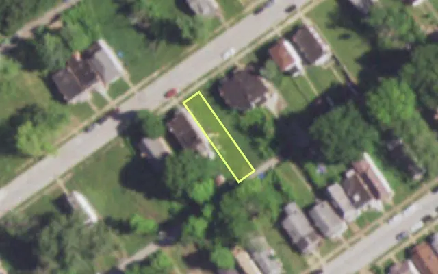 Aerial view of 5054 ARLINGTON AV — vacant lot, St. Louis with approximate parcel outline