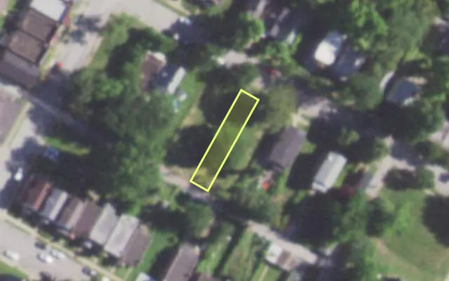 Aerial view of 5332 LABADIE AV — vacant lot, St. Louis with approximate parcel outline