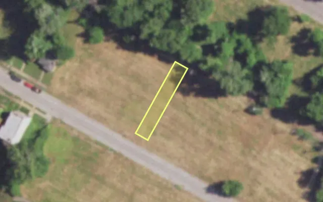 Aerial view of 4547 KENNERLY AV — vacant lot, St. Louis with approximate parcel outline