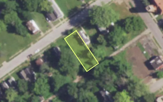 Aerial view of 5256 WREN AV — vacant lot, St. Louis with approximate parcel outline