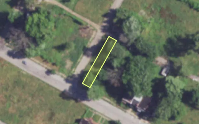 Aerial view of 4241 W LABADIE AV — vacant lot, St. Louis with approximate parcel outline