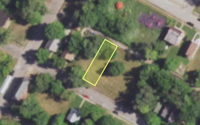 Aerial view of 4601 ST FERDINAND AV — vacant lot, St. Louis with approximate parcel outline