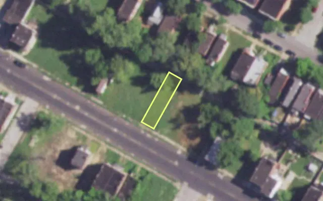 Aerial view of 4251 LEE AV — vacant lot, St. Louis with approximate parcel outline
