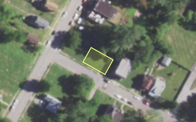 Aerial view of 5383 NORTHLAND AV — vacant lot, St. Louis with approximate parcel outline