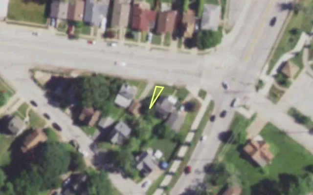 Aerial view of 7108 CANTERBURY AV — vacant lot, St. Louis with approximate parcel outline