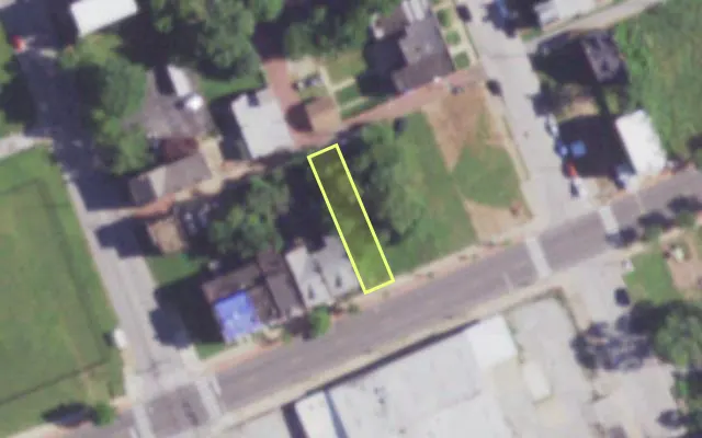 Aerial view of 2115 SALISBURY ST — vacant lot, St. Louis with approximate parcel outline