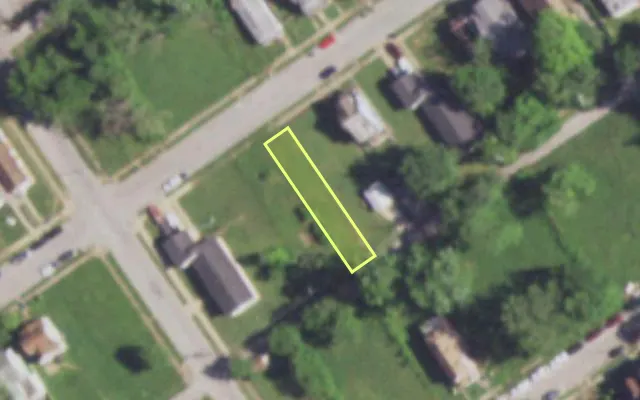 Aerial view of 5512 ROBIN AV — vacant lot, St. Louis with approximate parcel outline