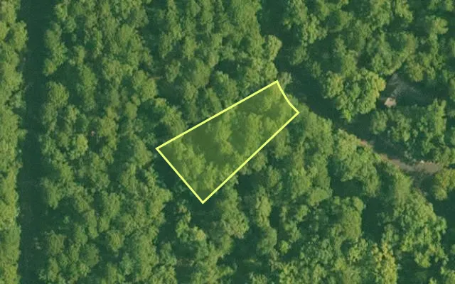Aerial view of SALINE County parcel 692-00074-000 — Arkansas post-auction with approximate parcel outline