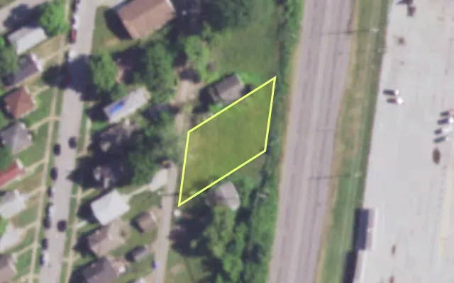 Aerial view of 8525 HALL ST — vacant lot, St. Louis with approximate parcel outline