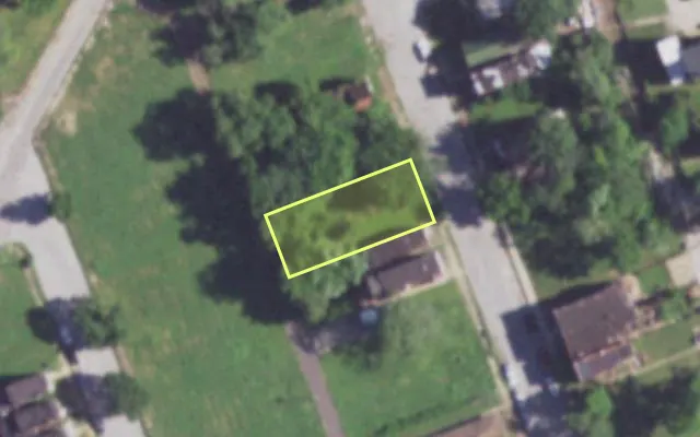 Aerial view of 3929 VEST AV — vacant lot, St. Louis with approximate parcel outline