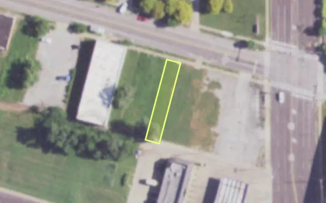 Aerial view of 2620 DR MARTIN LUTHER KING DR — vacant lot, St. Louis with approximate parcel outline