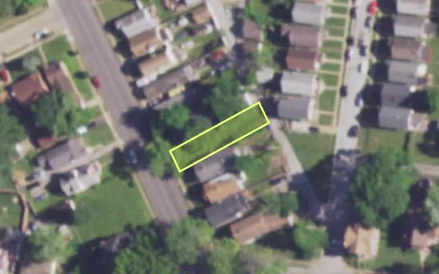 Aerial view of 8914 HALLS FERRY RD — vacant lot, St. Louis with approximate parcel outline