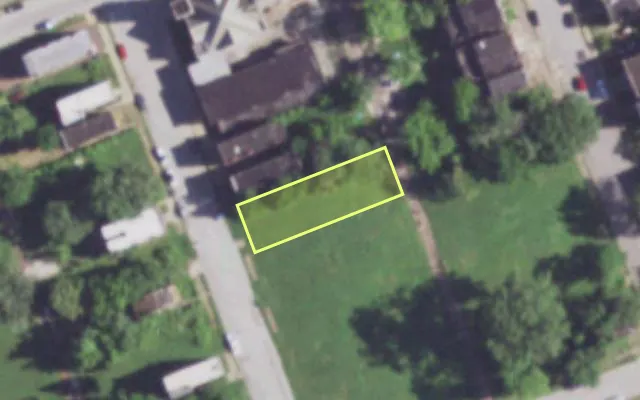 Aerial view of 4020 N 22ND ST — vacant lot, St. Louis with approximate parcel outline