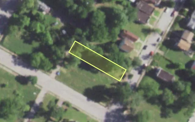Aerial view of 2509 SEMPLE AV — vacant lot, St. Louis with approximate parcel outline