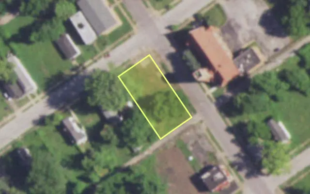 Aerial view of 5276 WREN AV — vacant lot, St. Louis with approximate parcel outline