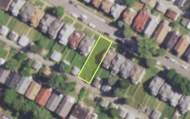 Aerial view of 4854 LEE AV — vacant lot, St. Louis with approximate parcel outline
