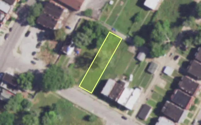 Aerial view of 4331 ASHLAND AV — vacant lot, St. Louis with approximate parcel outline