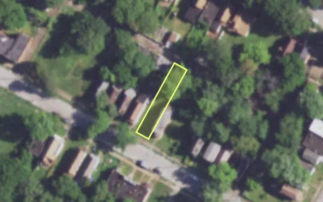 Aerial view of 4133 PENROSE ST — vacant lot, St. Louis with approximate parcel outline