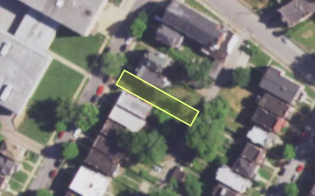 Aerial view of 4260 ATHLONE AV — vacant lot, St. Louis with approximate parcel outline